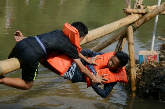 Serunya lomba-lomba yang dimainkan di Pesta Rakyat Ciliwung