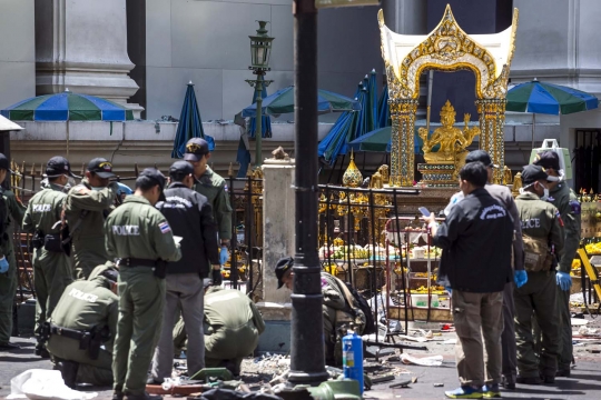 Dahsyatnya teror bom hancurkan Kuil Erawan di Bangkok