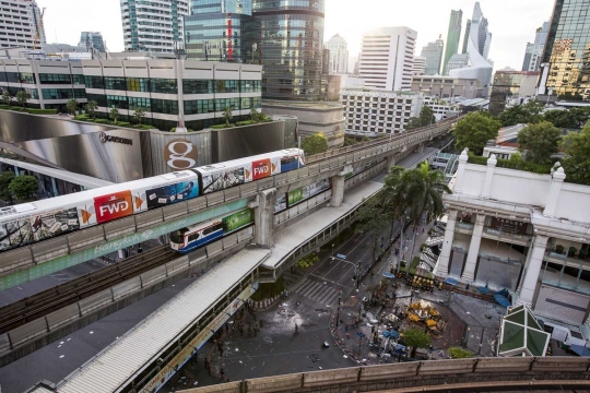 Dahsyatnya teror bom hancurkan Kuil Erawan di Bangkok