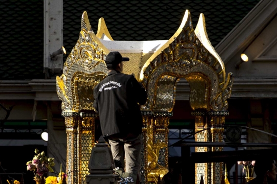 Dahsyatnya teror bom hancurkan Kuil Erawan di Bangkok