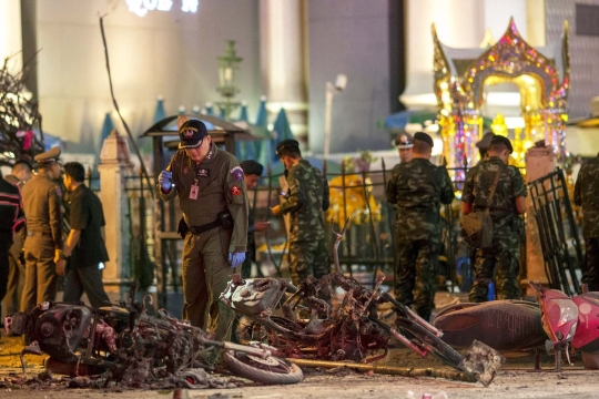 Dahsyatnya teror bom hancurkan Kuil Erawan di Bangkok