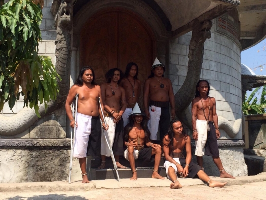 Menengok kehidupan masyarakat Dayak Indramayu