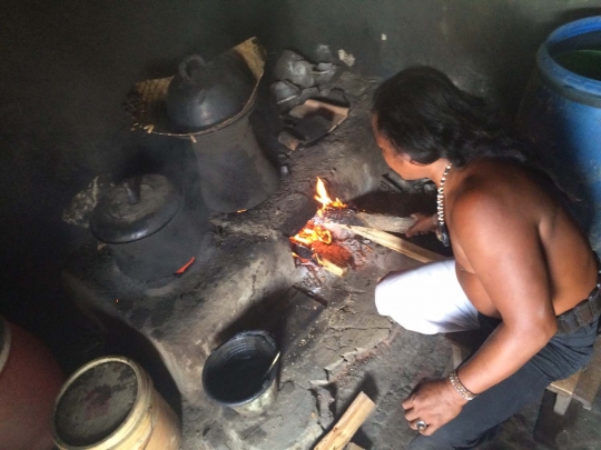 Menengok kehidupan masyarakat Dayak Indramayu