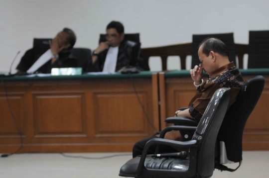 Ini ekspresi Sutan Bhatoegana usai divonis 10 tahun penjara