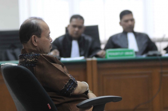 Ini ekspresi Sutan Bhatoegana usai divonis 10 tahun penjara