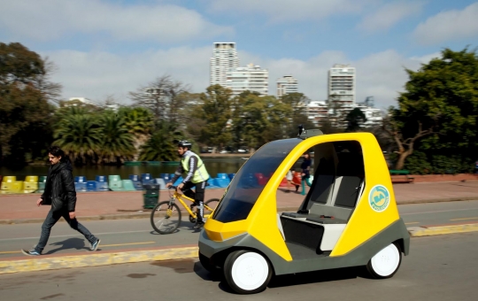 Canggihnya mobil listrik tanpa pengemudi buatan Argentina