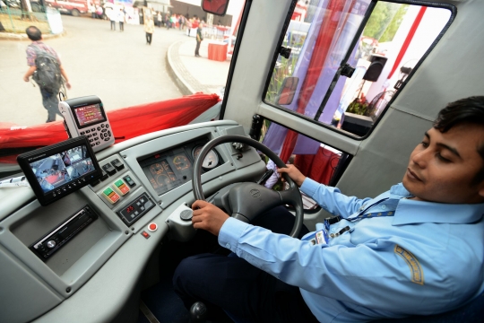 Ini penampakan bus canggih Transjabodetabek