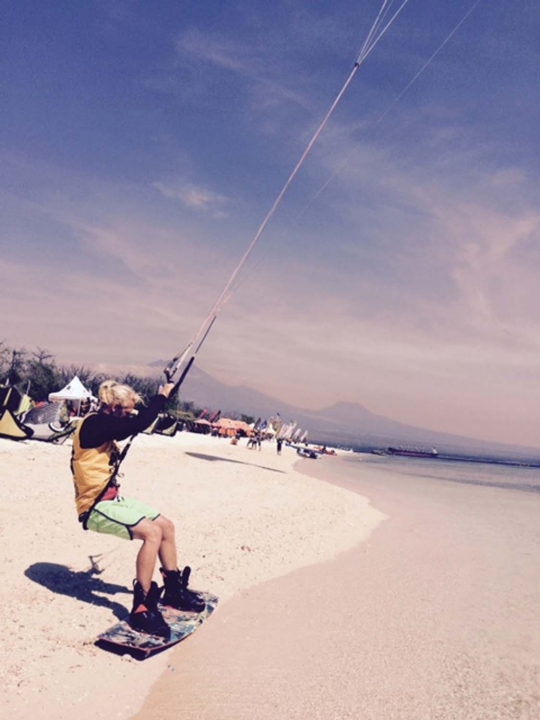 Eksotis alam Pulau Tabuhan, surga bagi pecinta kiteboarder