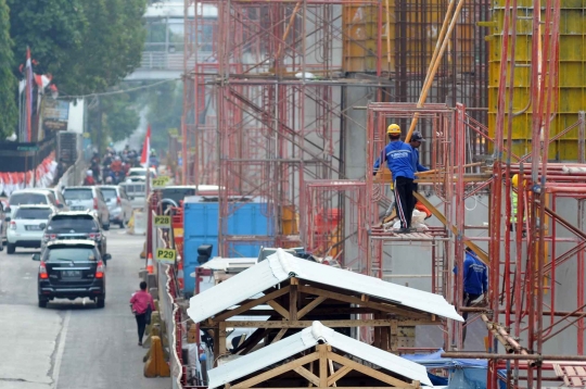 Memantau proyek jalan layang busway Ciledug-Tendean