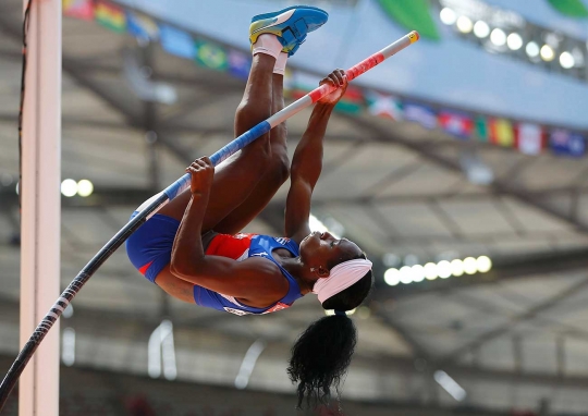 Gaya para atlet lompat galah cantik di IAAF World Championships