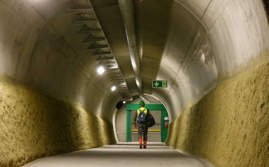 Menelusuri Gotthard Base, terowongan kereta terpanjang di dunia