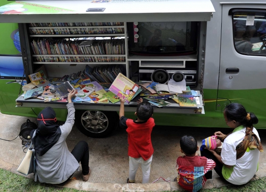 Potret ceria anak-anak Kp Pulo bermain sambil belajar di Rusunawa