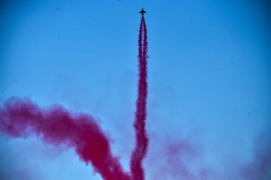 Manuver ekstrem jet tempur Rusia meriahkan IASS
