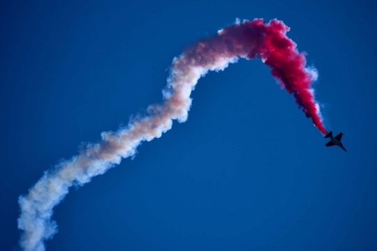 Manuver ekstrem jet tempur Rusia meriahkan IASS