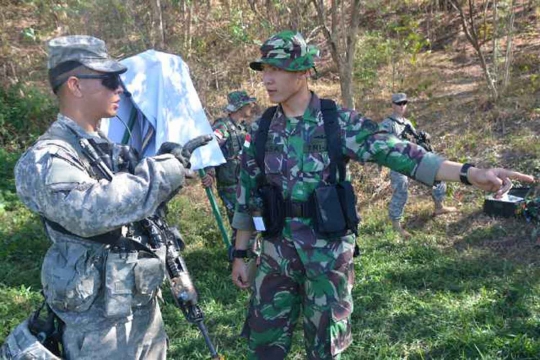 Aksi prajurit Kostrad dan US Army latihan bareng di Sukabumi