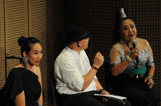 Happy Salma luncurkan biografi seniman Desak Nyoman Suarti