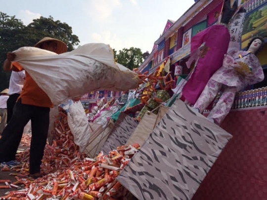 Perayaan Hungry Ghost Festival di Medan