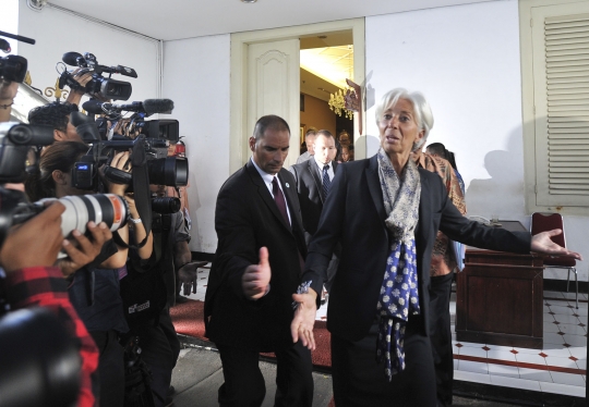 Keakraban Jokowi dan petinggi IMF saat bertemu di Istana