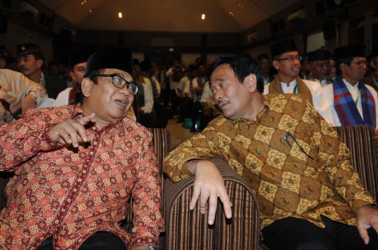 Hadiri pembukaan musyawarah LDII, Wagub Djarot dihadiahi karikatur