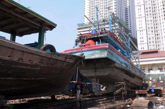 Untuk jamin keselamatan, nelayan Angke perbaiki kapal tiap 6 bulan