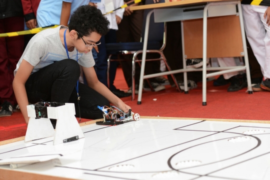 Kompetisi Robotik Nasional di SMAN 28 Jakarta