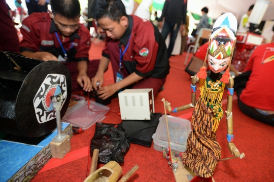 Kompetisi Robotik Nasional di SMAN 28 Jakarta