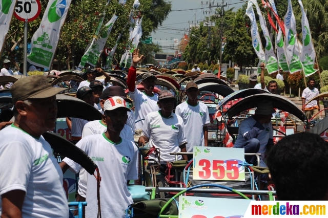  Foto 520 Tukang becak di Kediri terima asuransi jiwa 