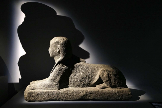 Mengunjungi pameran patung peninggalan bawah laut Mesir kuno
