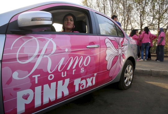Ini Pink Taxi, taksi khusus perempuan di Mesir