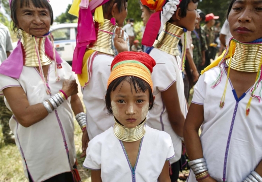 Wanita Suku Kayan hadiri kampanye politik Myanmar