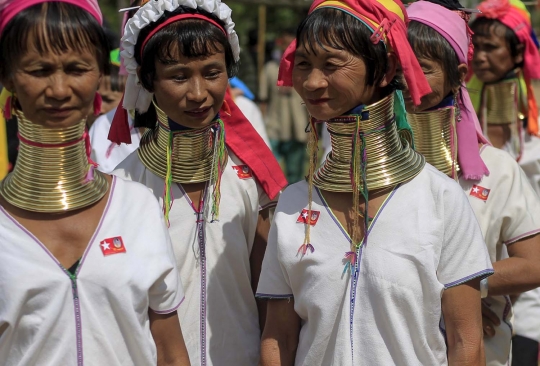 Wanita Suku Kayan hadiri kampanye politik Myanmar