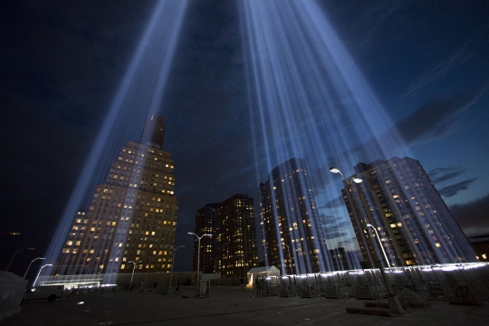 Keindahan 'Tribute in Light' untuk peringati 14 tahun tragedi WTC