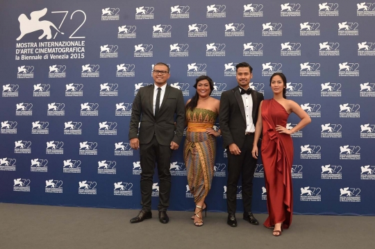 Semringah Chicco Jerikho dan Tara Basro di Festival Film Venice