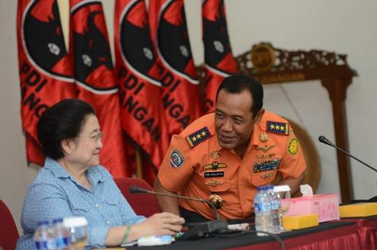 Megawati rangkul Basarnas latih kader Baguna PDIP