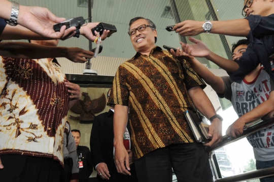 Mantan Kapolri Sutanto usai bertemu pimpinan KPK