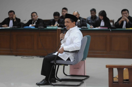Ekspresi Fuad Amin dicecar JPU terkait suap gas Bangkalan