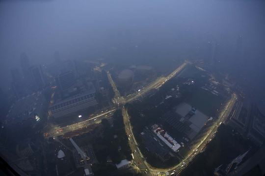 Dikepung kabut asap, Singapura tetap gelar balapan F1