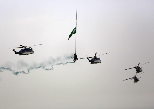 Aksi latihan pengamanan militer Arab Saudi jelang puncak haji