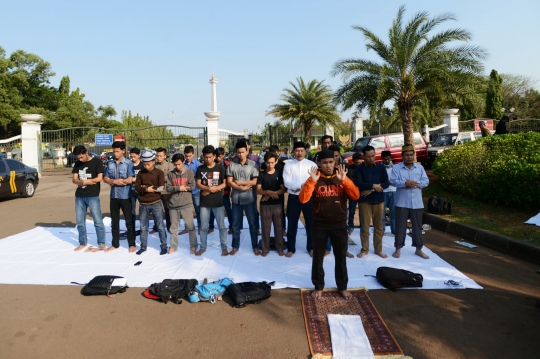 Masyarakat Riau gelar salat minta hujan di depan Istana Negara