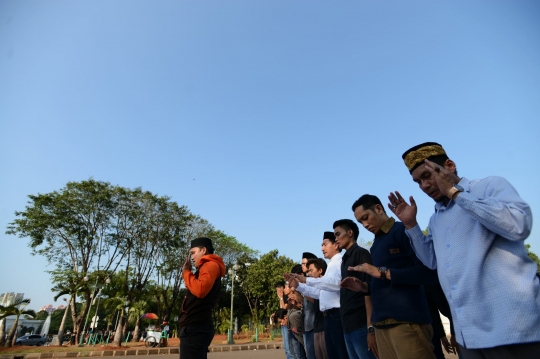 Masyarakat Riau gelar salat minta hujan di depan Istana Negara