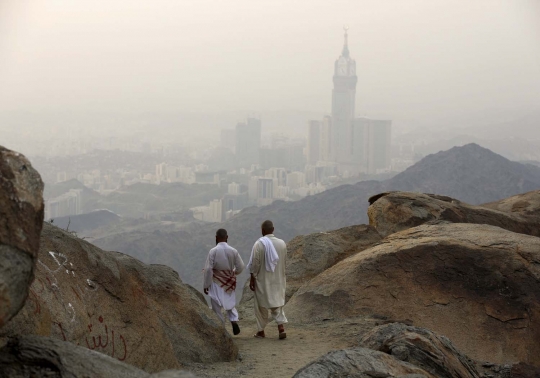 Berdoa di Jabal Thawr, tempat sembunyi Rasulullah dari orang Quraisy
