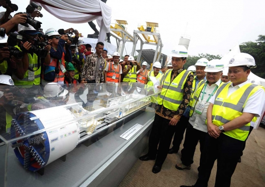 Jokowi resmikan pengeboran terowongan MRT