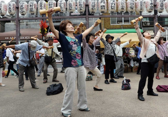 Melihat lansia Jepang menjaga usianya agar panjang umur