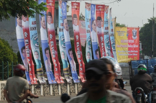 Baliho calon Wali Kota Tangsel mulai bertebaran di pinggir jalan