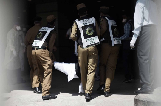 Kesibukan ambulans mondar-mandir evakuasi jemaah haji di Mina