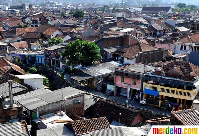 Foto  Ini kampung di Bandung yang jadi salah satu terpadat di dunia