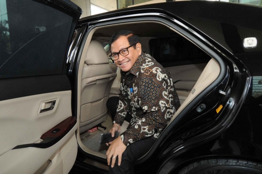 Seskab Pramono Anung serahkan LHKPN ke KPK