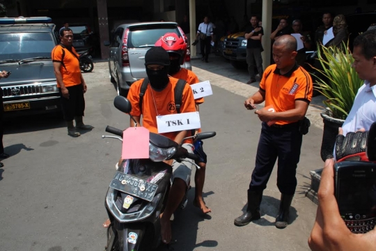 Begini adegan rekonstruksi pembunuhan sadis mahasiswi di Kediri
