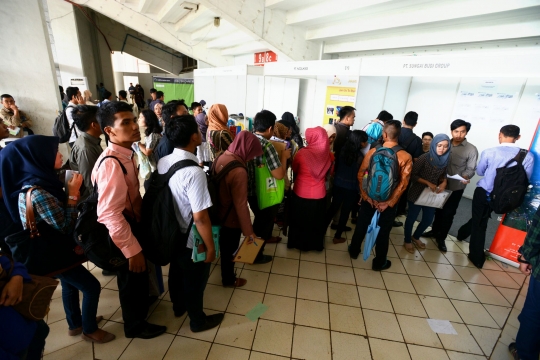Geliat pencari kerja serbu Job For Career 2015
