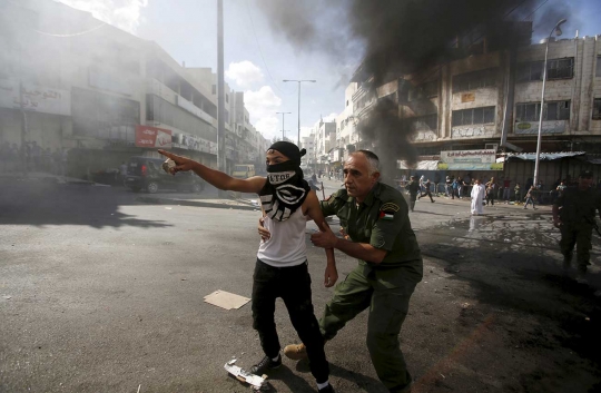 Bentrokan Israel dengan warga sipil Palestina semakin panas